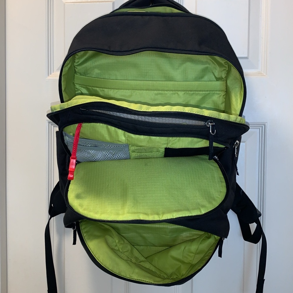 Osprey Cyber Backpack in great condition very clean and durable 5 compartments